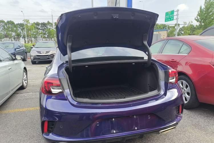 Used Buick Regal 2020 GS 28T Prestige Model Trunk