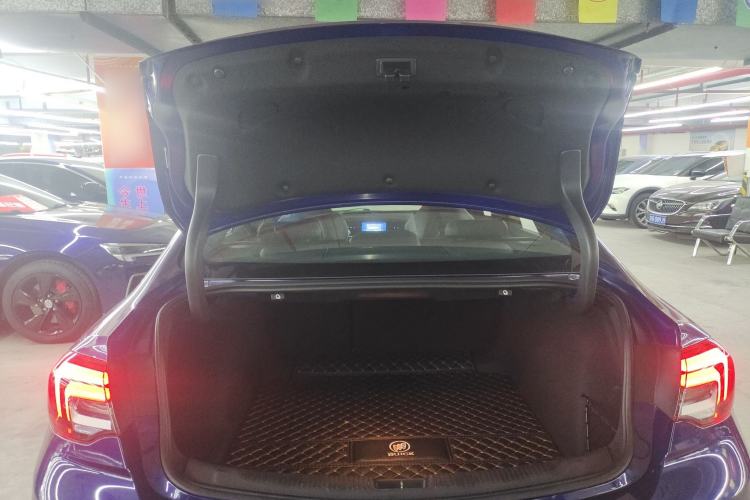 Used Buick Regal 2020 GS 28T Prestige Model Trunk