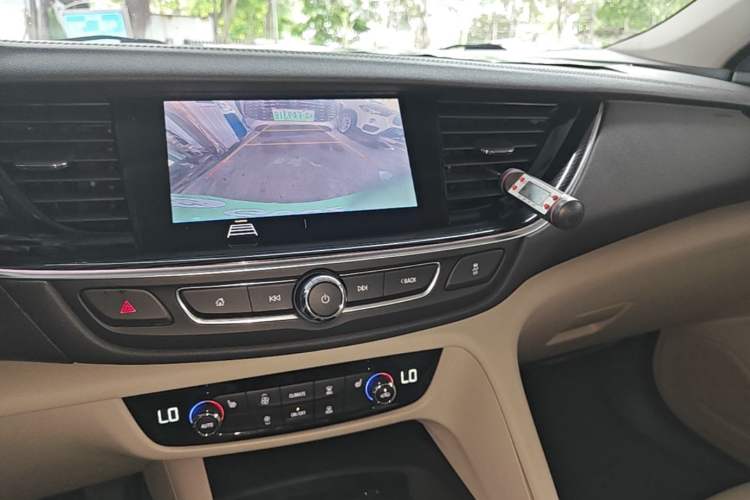 Used Buick Regal 2020 552T Elite Edition Audio And AC Panel