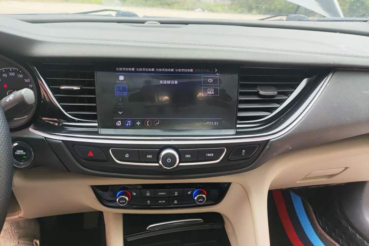 Used Buick Regal 2020 552T Elite Edition Audio And AC Panel
