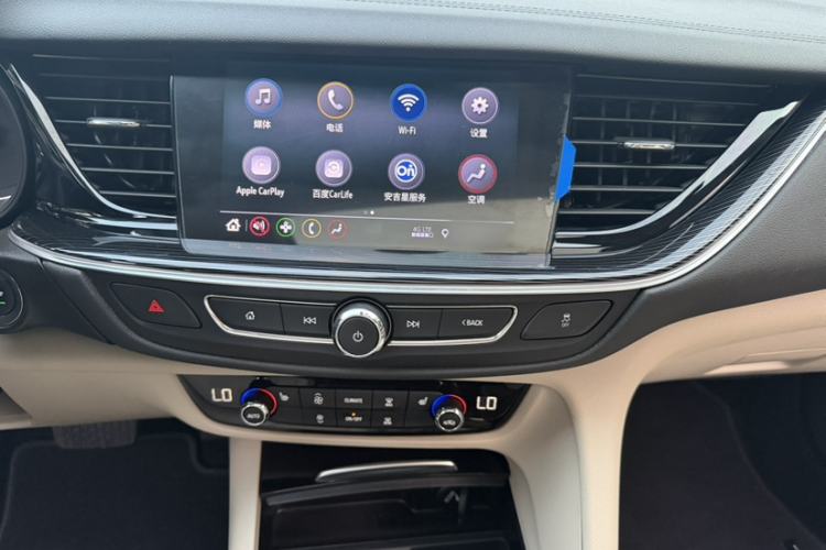 Used Buick Regal 2020 552T Elite Edition Audio And AC Panel