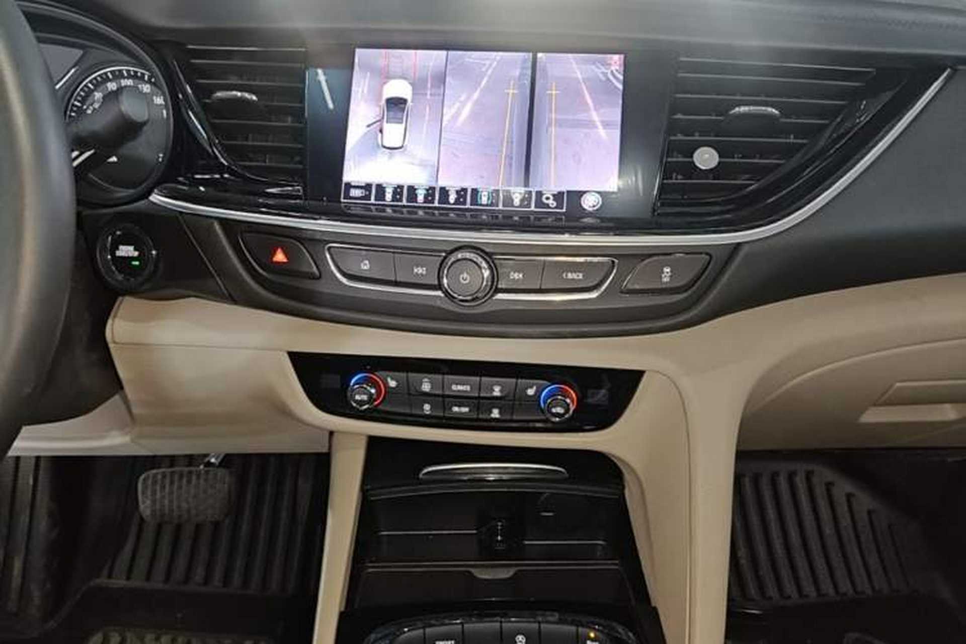 Used Buick Regal 2020 552T Elite Edition Audio And AC Panel