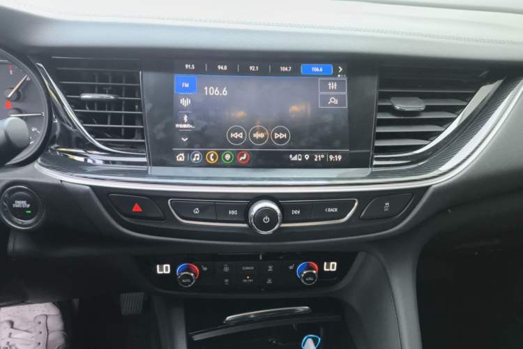 Used Buick Regal 2020 552T Luxury Version Audio And AC Panel