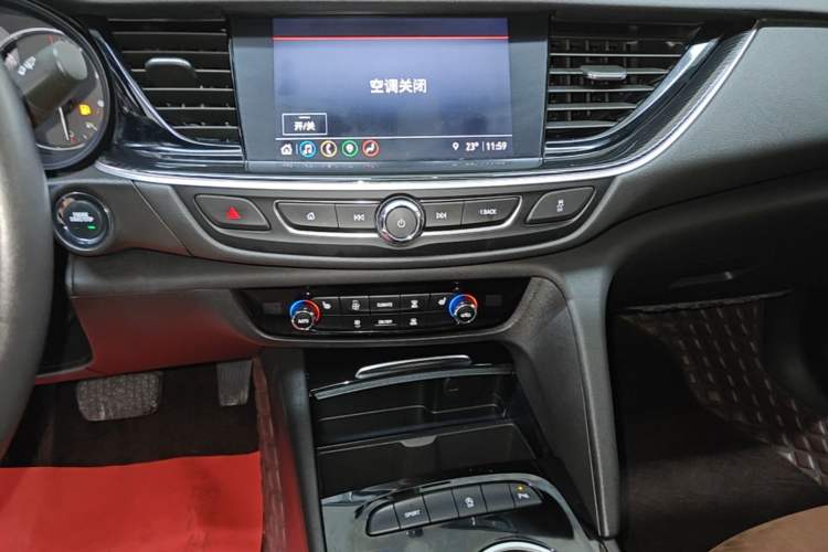 Used Buick Regal 2020 552T Luxury Version Audio And AC Panel