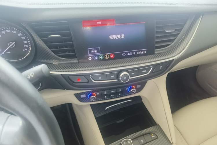 Used Buick Regal 2020 552T Elite Edition Audio And AC Panel