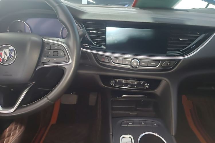 Used Buick Regal 2020 552T Luxury Version Center Console