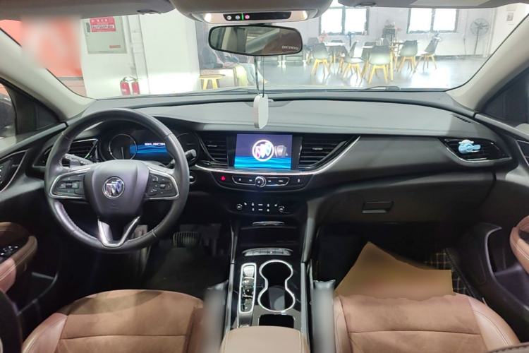 Used Buick Regal 2020 552T Luxury Version Center Console