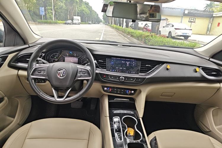 Used Buick Regal 2020 552T Elite Edition Center Console