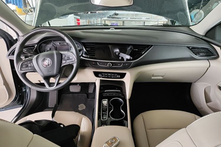 Used Buick Regal 2020 552T Elite Edition Center Console