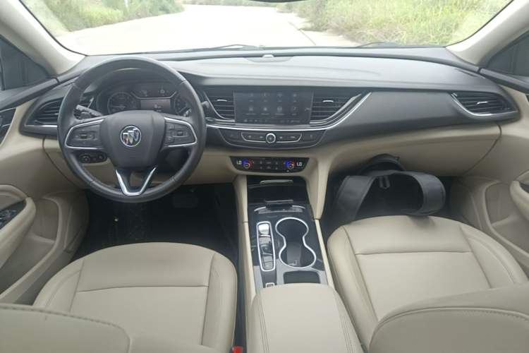 Used Buick Regal 2020 552T Elite Edition Center Console