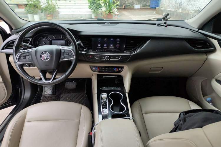 Used Buick Regal 2020 552T Elite Edition Center Console