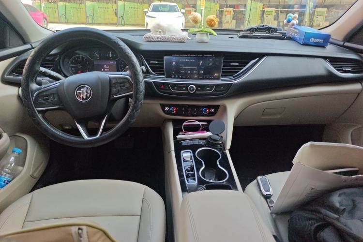Used Buick Regal 2020 552T Elite Edition Center Console