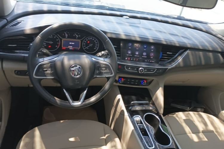 Used Buick Regal 2020 552T Elite Edition Center Console