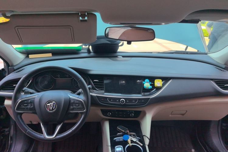 Used Buick Regal 2020 552T Elite Edition Center Console