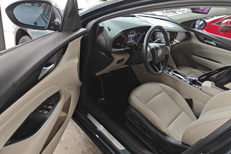 Used Buick Regal 2020 552T Elite Edition Driver Seat