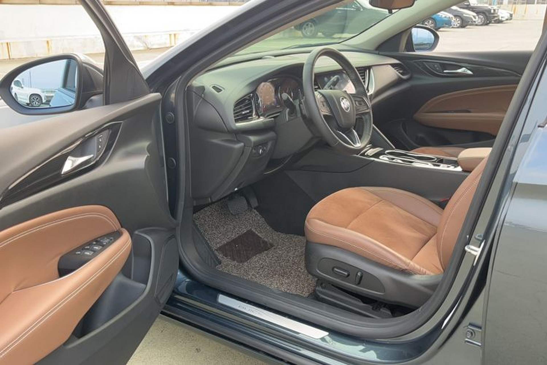 Used Buick Regal 2020 552T Luxury Version Driver Seat