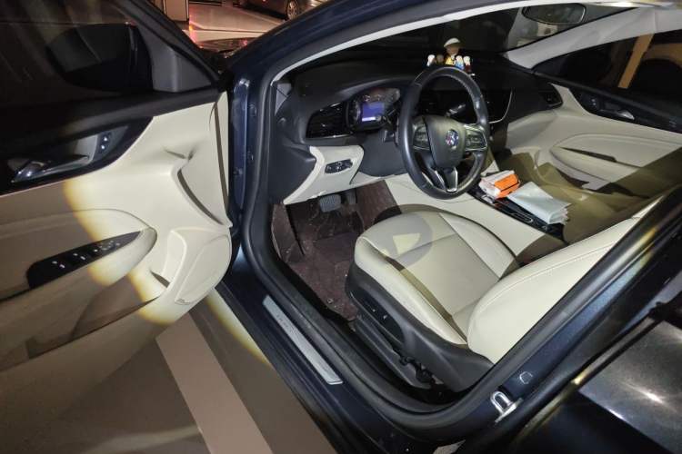 Used Buick Regal 2020 552T Elite Edition Driver Seat