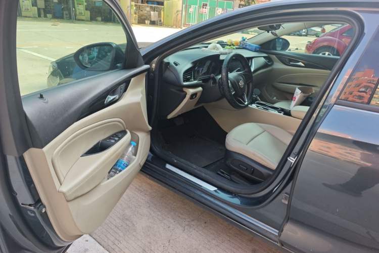 Used Buick Regal 2020 552T Elite Edition Driver Seat