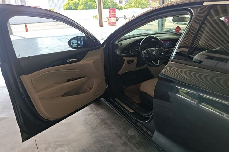 Used Buick Regal 2020 552T Elite Edition Driver Seat