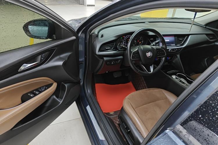 Used Buick Regal 2020 552T Luxury Version Driver Seat