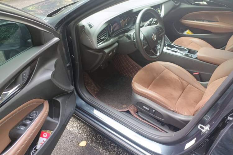 Used Buick Regal 2020 552T Luxury Version Driver Seat