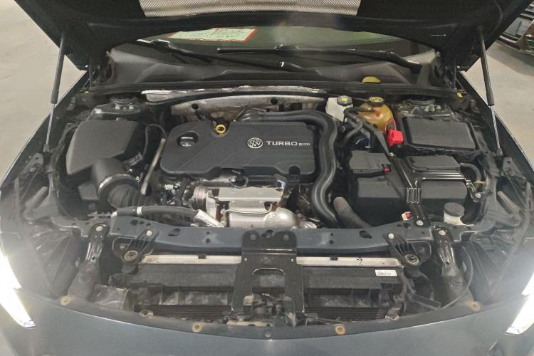 Used Buick Regal 2020 552T Elite Edition Engine Bay