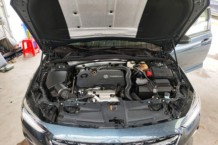 Used Buick Regal 2020 552T Elite Edition Engine Bay
