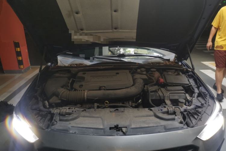 Used Buick Regal 2020 GS 28T Elite Model Engine Bay