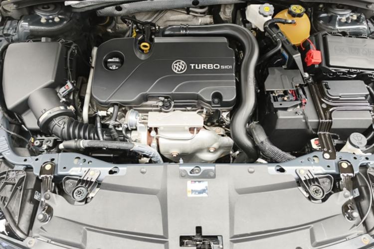 Used Buick Regal 2020 552T Elite Edition Engine Bay