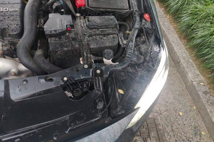 Used Buick Regal 2020 552T Elite Edition Engine Bay Left