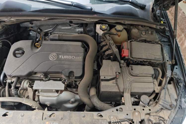 Used Buick Regal 2020 552T Elite Edition Engine Bay Left