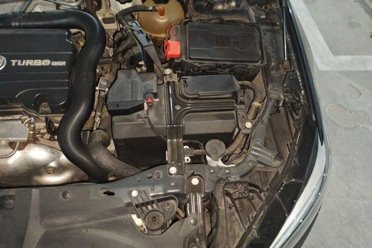 Used Buick Regal 2020 552T Elite Edition Engine Bay Left