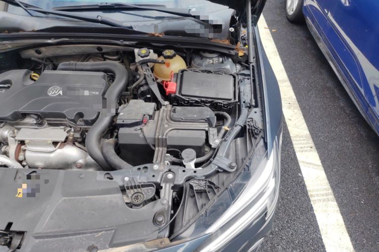 Used Buick Regal 2020 552T Elite Edition Engine Bay Left
