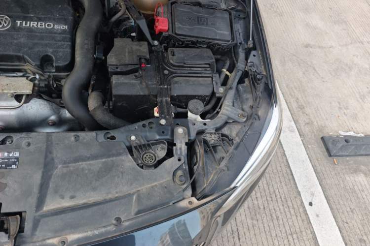 Used Buick Regal 2020 552T Elite Edition Engine Bay Left