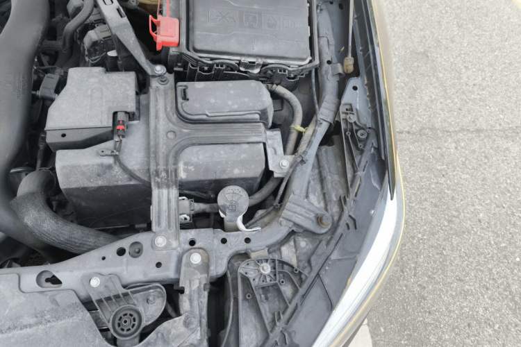 Used Buick Regal 2020 552T Luxury Version Engine Bay Left
