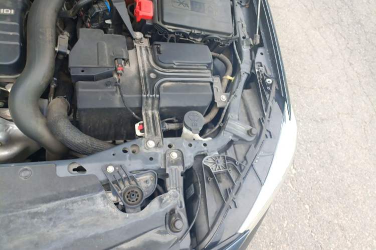 Used Buick Regal 2020 552T Elite Edition Engine Bay Left