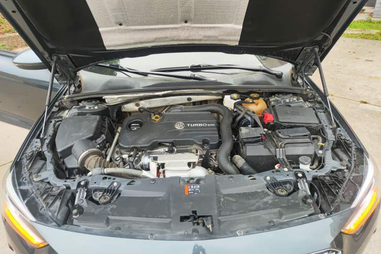Used Buick Regal 2020 552T Elite Edition Engine Bay