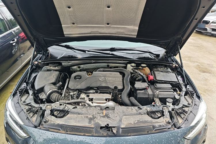 Used Buick Regal 2020 552T Elite Edition Engine Bay