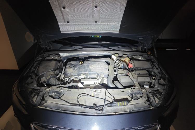 Used Buick Regal 2020 552T Elite Edition Engine Bay