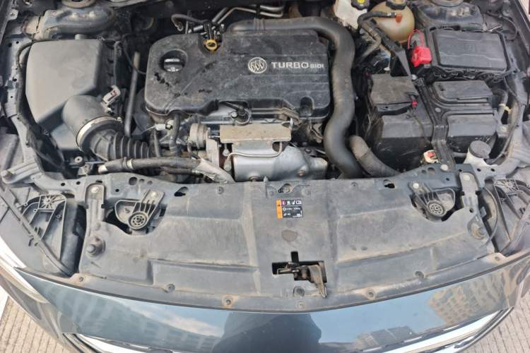 Used Buick Regal 2020 552T Elite Edition Engine Bay