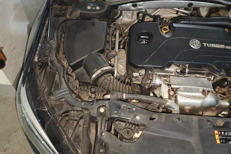 Used Buick Regal 2020 552T Elite Edition Engine Bay Right