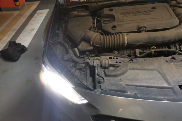 Used Buick Regal 2020 GS 28T Elite Model Engine Bay Right