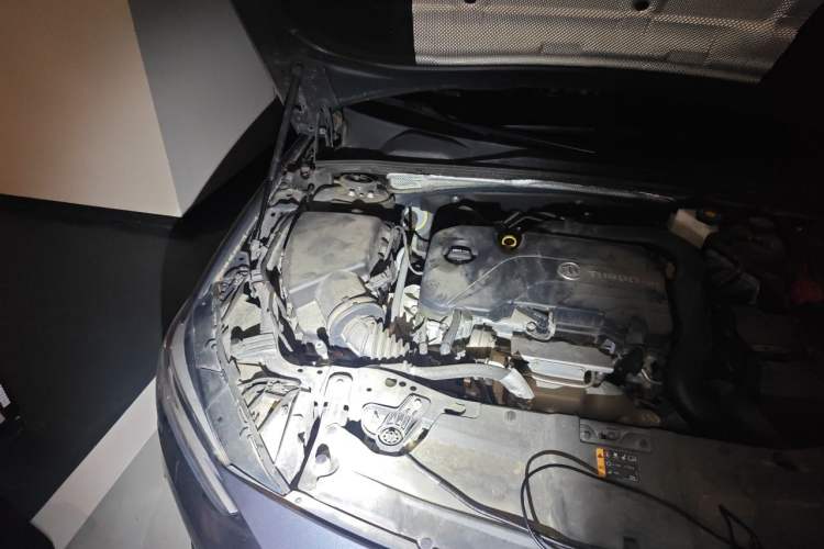 Used Buick Regal 2020 552T Elite Edition Engine Bay Right