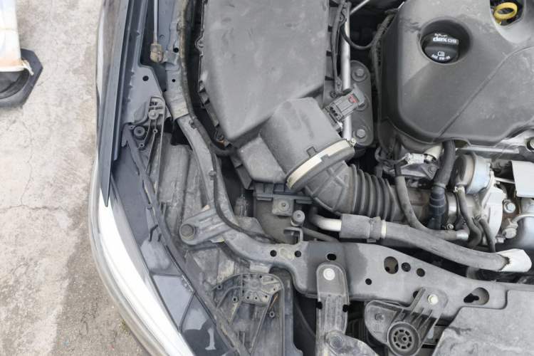 Used Buick Regal 2020 552T Luxury Version Engine Bay Right