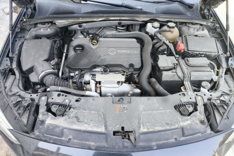 Used Buick Regal 2020 552T Luxury Version Engine Bay