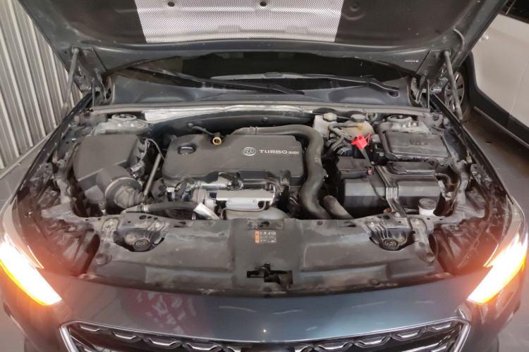 Used Buick Regal 2020 552T Elite Edition Engine Bay