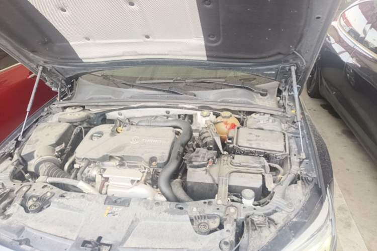 Used Buick Regal 2020 552T Elite Edition Engine Bay