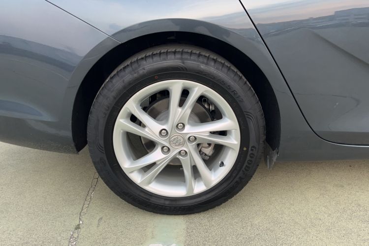 Used Buick Regal 2020 552T Luxury Version Exterior 3