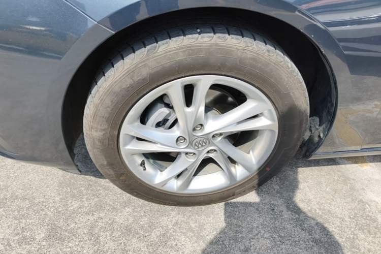 Used Buick Regal 2020 552T Luxury Version Exterior 4