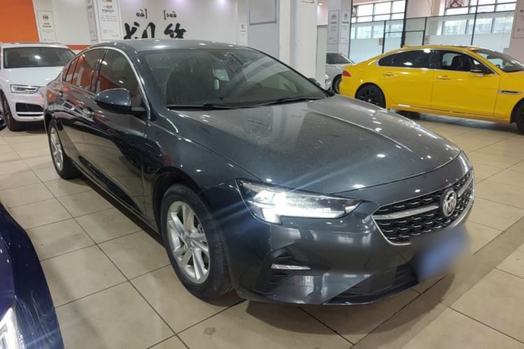 Used Buick Regal 2020 552T Luxury Version Front Right 45 Deg